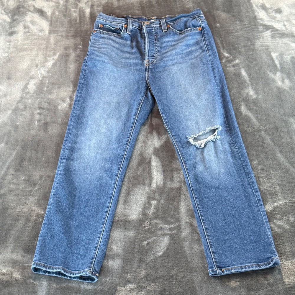 Levi's Women's Jeans Wedgie Straight Size 28 Distressed‎ High Rise
